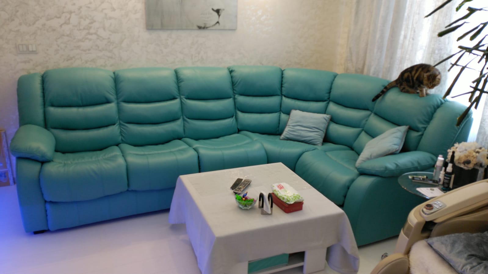 Перетяжка дивана на дому. Сосенский