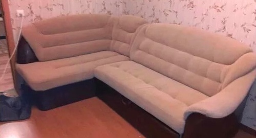 Перетяжка углового дивана. Сосенский